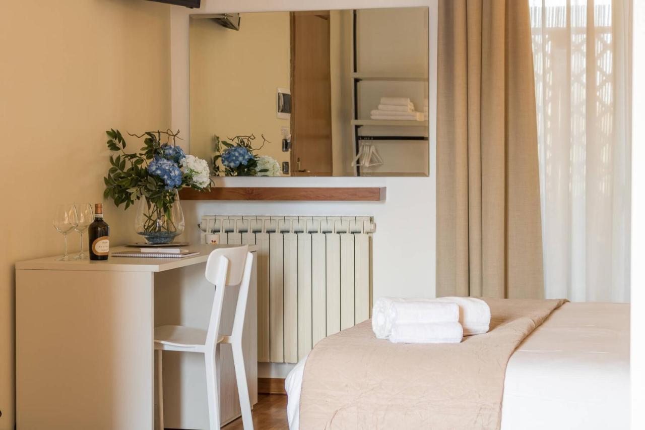 Le 2 Perle 2.0 Hotel Peschiera del Garda Buitenkant foto